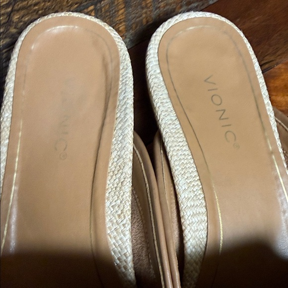 Vionic Natural Raffia Slip-On Mules - Picture 2 of 10